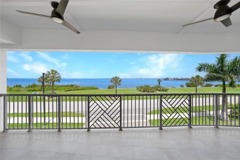 Condo in Punta Gorda, Florida, 2 bedrooms  № 1144264 - photo 2