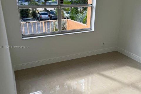 Condominio en venta en Hialeah, Florida, 3 dormitorios, 131.64 m2 № 1387950 - foto 21