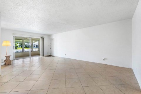 Villa ou maison à vendre à Delray Beach, Floride: 1 chambre, 100.33 m2 № 1119920 - photo 28