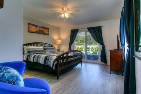 House in Dania Beach, Florida 5 bedrooms, 155.33 sq.m. № 1119918 - photo 9