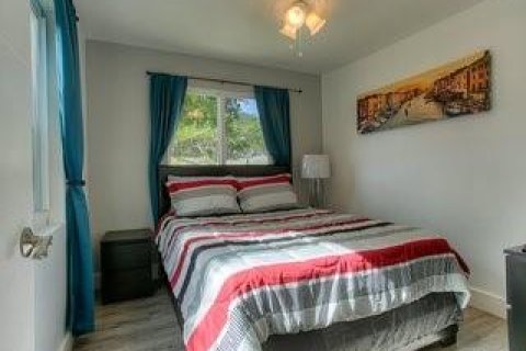 Casa en venta en Dania Beach, Florida, 5 dormitorios, 155.33 m2 № 1119918 - foto 3
