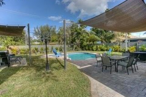 Casa en venta en Dania Beach, Florida, 5 dormitorios, 155.33 m2 № 1119918 - foto 24