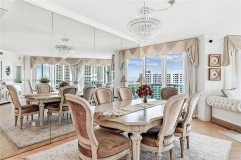 Copropriété à vendre à Aventura, Floride: 2 chambres, 149.57 m2 № 1292672 - photo 3