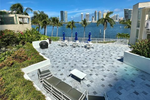 Condominio en venta en Aventura, Florida, 2 dormitorios, 149.57 m2 № 1292672 - foto 26