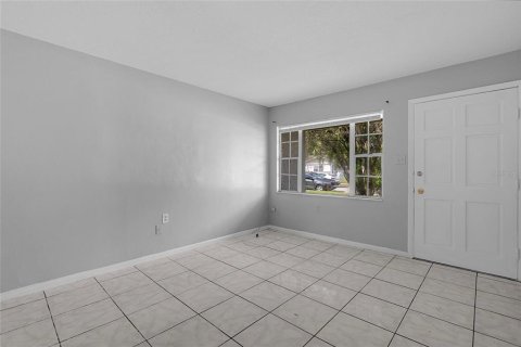 House in Orlando, Florida 5 bedrooms, 120.22 sq.m. № 1387676 - photo 6