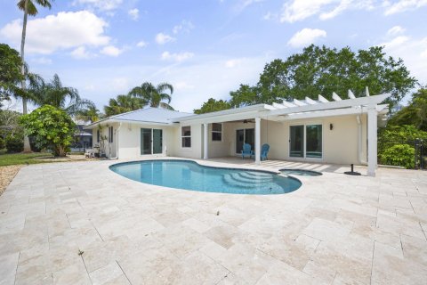 House in Tequesta, Florida 3 bedrooms, 166.95 sq.m. № 1093730 - photo 12