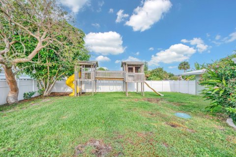 Villa ou maison à vendre à Hutchinson Island South, Floride: 3 chambres, 125.98 m2 № 1093729 - photo 8