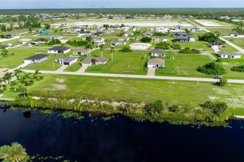 Купить земельный участок в Кейп-Корал, Флорида № 706451 - фото 16