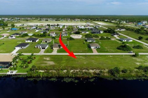 Купить земельный участок в Кейп-Корал, Флорида № 706451 - фото 4
