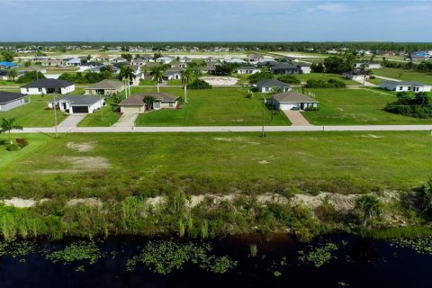 Купить земельный участок в Кейп-Корал, Флорида № 706451 - фото 8