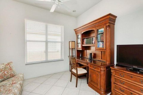 House in Boynton Beach, Florida 2 bedrooms, 193.05 sq.m. № 1154642 - photo 10