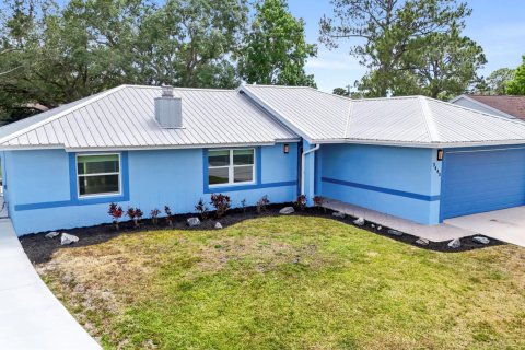 House in Cocoa, Florida 3 bedrooms, 160.26 sq.m. № 1154607 - photo 6