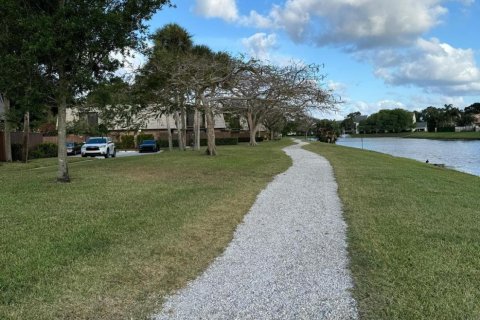 Townhouse in West Palm Beach, Florida 2 bedrooms, 114.83 sq.m. № 1154664 - photo 1