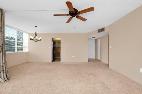 Copropriété à vendre à Pembroke Pines, Floride: 2 chambres, 107.77 m2 № 1348373 - photo 5