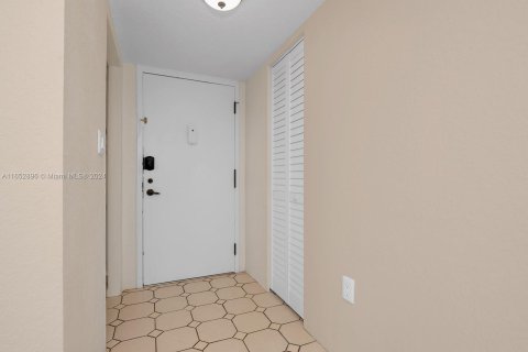 Copropriété à vendre à Pembroke Pines, Floride: 2 chambres, 107.77 m2 № 1348373 - photo 4