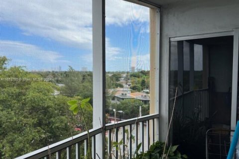 Condominio en venta en Miami, Florida, 2 dormitorios, 122.17 m2 № 1348408 - foto 1