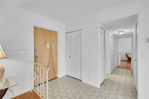 Copropriété à vendre à Lauderhill, Floride: 2 chambres, 90.58 m2 № 1348410 - photo 4