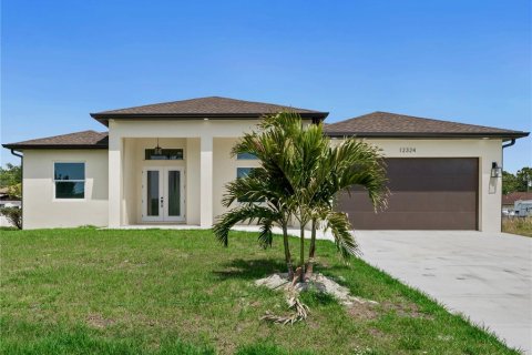 Casa en venta en North Port, Florida, 4 dormitorios, 185.15 m2 № 1108265 - foto 1