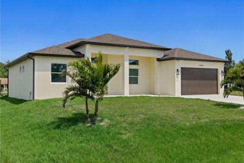 House in North Port, Florida 4 bedrooms, 185.15 sq.m. № 1108265 - photo 3