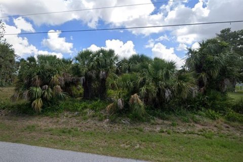 Terreno en venta en Port Charlotte, Florida № 1163379 - foto 2