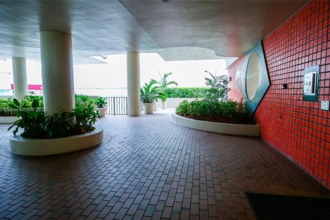 Copropriété à vendre à Miami Beach, Floride: 2 chambres, 81.94 m2 № 428315 - photo 29