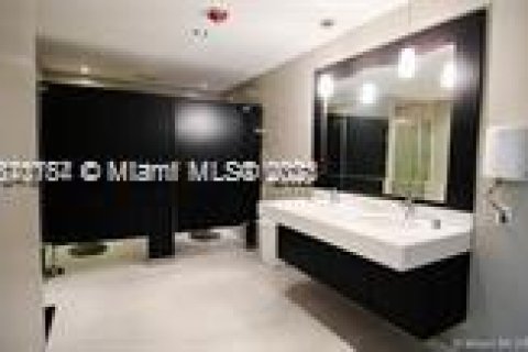 Condominio en venta en Miami Beach, Florida, 2 dormitorios, 81.94 m2 № 428315 - foto 10