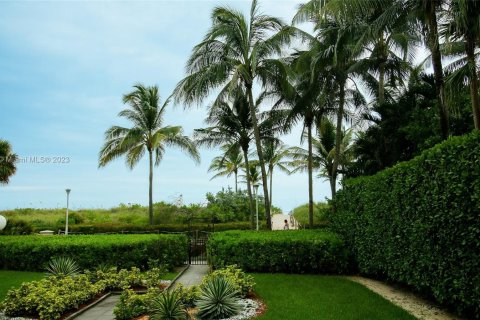 Condo in Miami Beach, Florida, 2 bedrooms  № 428315 - photo 28