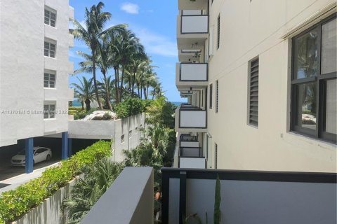 Copropriété à vendre à Miami Beach, Floride: 2 chambres, 81.94 m2 № 428315 - photo 20