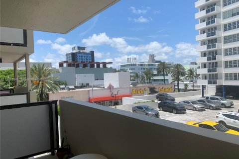 Copropriété à vendre à Miami Beach, Floride: 2 chambres, 81.94 m2 № 428315 - photo 19