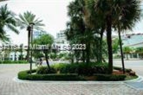 Condominio en venta en Miami Beach, Florida, 2 dormitorios, 81.94 m2 № 428315 - foto 5