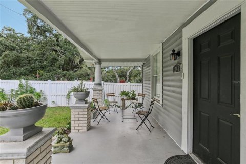 House in Tampa, Florida 2 bedrooms, 100.15 sq.m. № 1393334 - photo 6