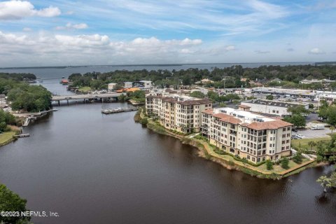 Copropriété à louer à Jacksonville, Floride: 3 chambres, 183.2 m2 № 863079 - photo 1