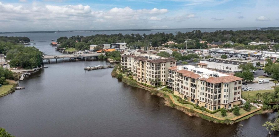 Condominio en Jacksonville, Florida, 3 dormitorios  № 863079