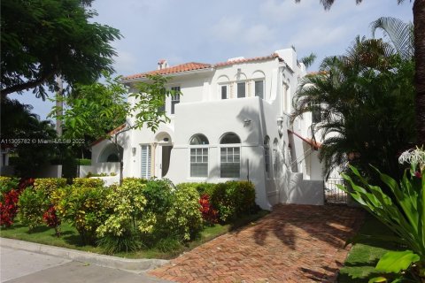 Купить виллу или дом в Майами, Флорида 4 спальни, 285.86м2, № 171783 - фото 3