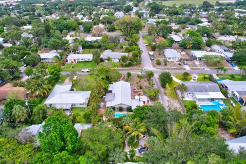 House in Stuart, Florida 3 bedrooms, 157.75 sq.m. № 1180208 - photo 4