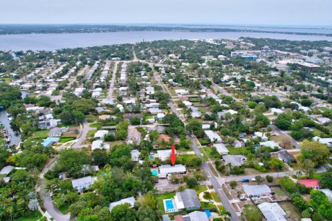 House in Stuart, Florida 3 bedrooms, 157.75 sq.m. № 1180208 - photo 1