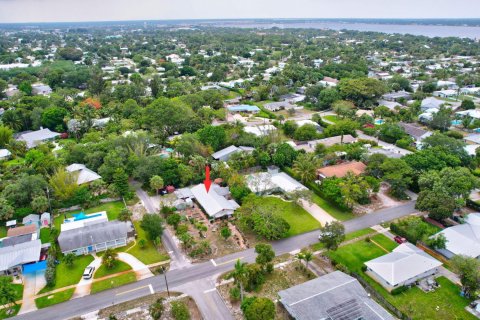 House in Stuart, Florida 3 bedrooms, 157.75 sq.m. № 1180208 - photo 9