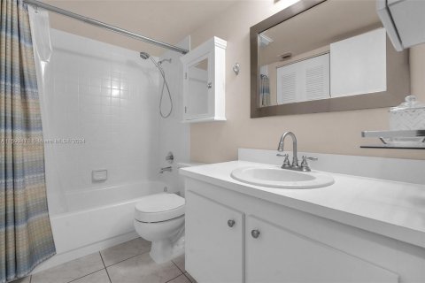 Copropriété à vendre à Pembroke Pines, Floride: 1 chambre, 47.75 m2 № 1217061 - photo 14