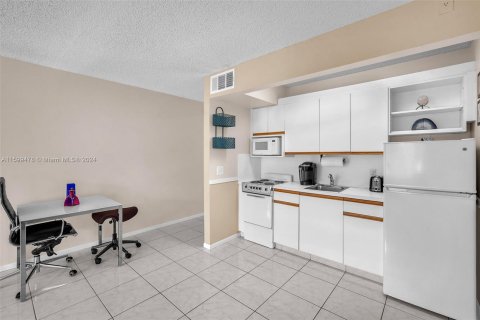 Copropriété à vendre à Pembroke Pines, Floride: 1 chambre, 47.75 m2 № 1217061 - photo 12