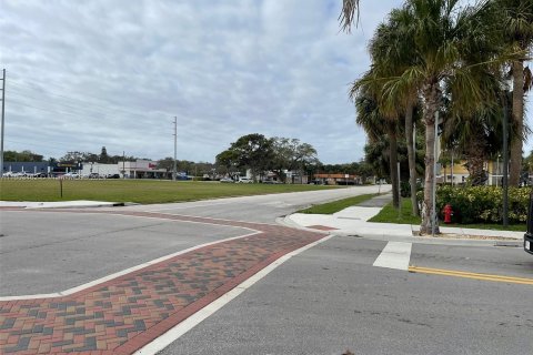 Propiedad comercial en venta en St. Lucie, Florida № 1372913 - foto 17