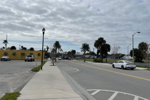 Propiedad comercial en venta en St. Lucie, Florida № 1372913 - foto 27