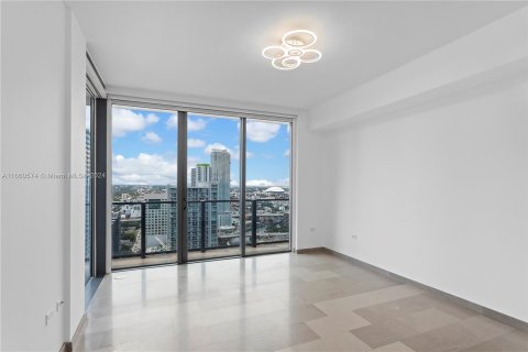 Condo in Miami, Florida, 2 bedrooms  № 1372613 - photo 13