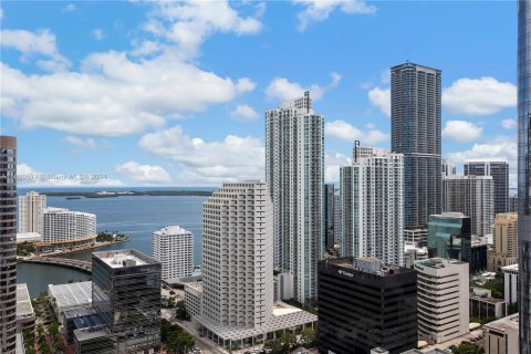 Condo in Miami, Florida, 2 bedrooms  № 1372613 - photo 1