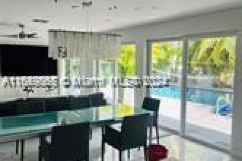 Casa en venta en North Miami Beach, Florida, 4 dormitorios, 224.82 m2 № 1372612 - foto 24