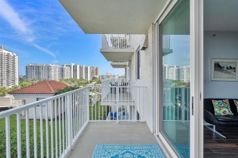 Condo in Fort Lauderdale, Florida, 1 bedroom  № 1325755 - photo 12