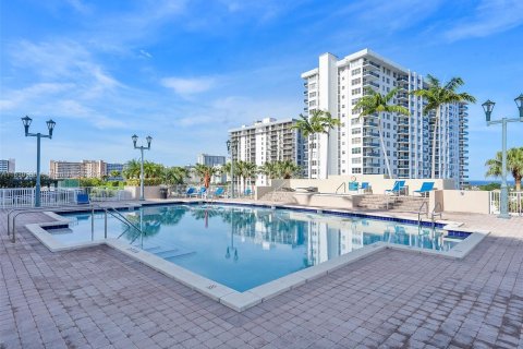 Condo in Fort Lauderdale, Florida, 1 bedroom  № 1325755 - photo 17