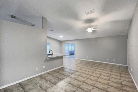 Villa ou maison à vendre à Kissimmee, Floride: 4 chambres, 140.47 m2 № 1334688 - photo 13