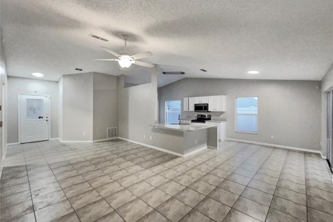 Villa ou maison à vendre à Kissimmee, Floride: 4 chambres, 140.47 m2 № 1334688 - photo 3