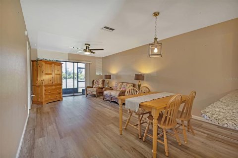 Villa ou maison à vendre à Punta Gorda, Floride: 2 chambres, 82.31 m2 № 1278373 - photo 8