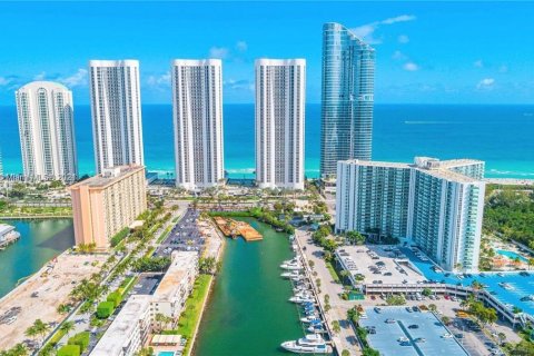 Copropriété à vendre à Sunny Isles Beach, Floride: 2 chambres, 126.07 m2 № 1099275 - photo 3